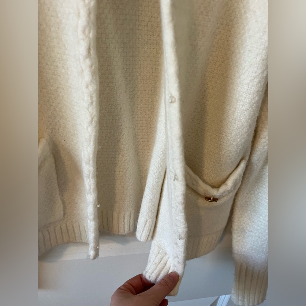 Nicole Miller Sweater with Gold Buttons Old Money Aesthetic - Picture 6 of 6